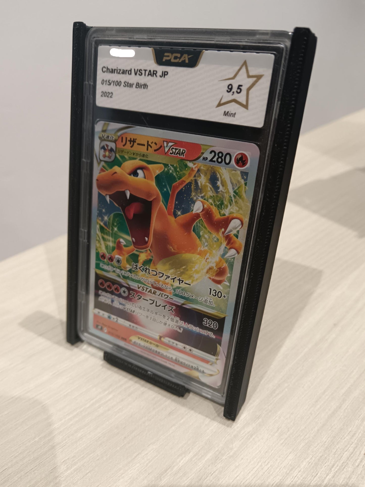 Displayständer für bewertete Karten